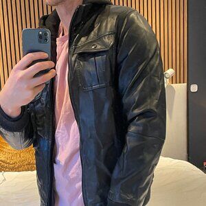 Exellent condition Obey vegan leather jacket (Mens Medium)